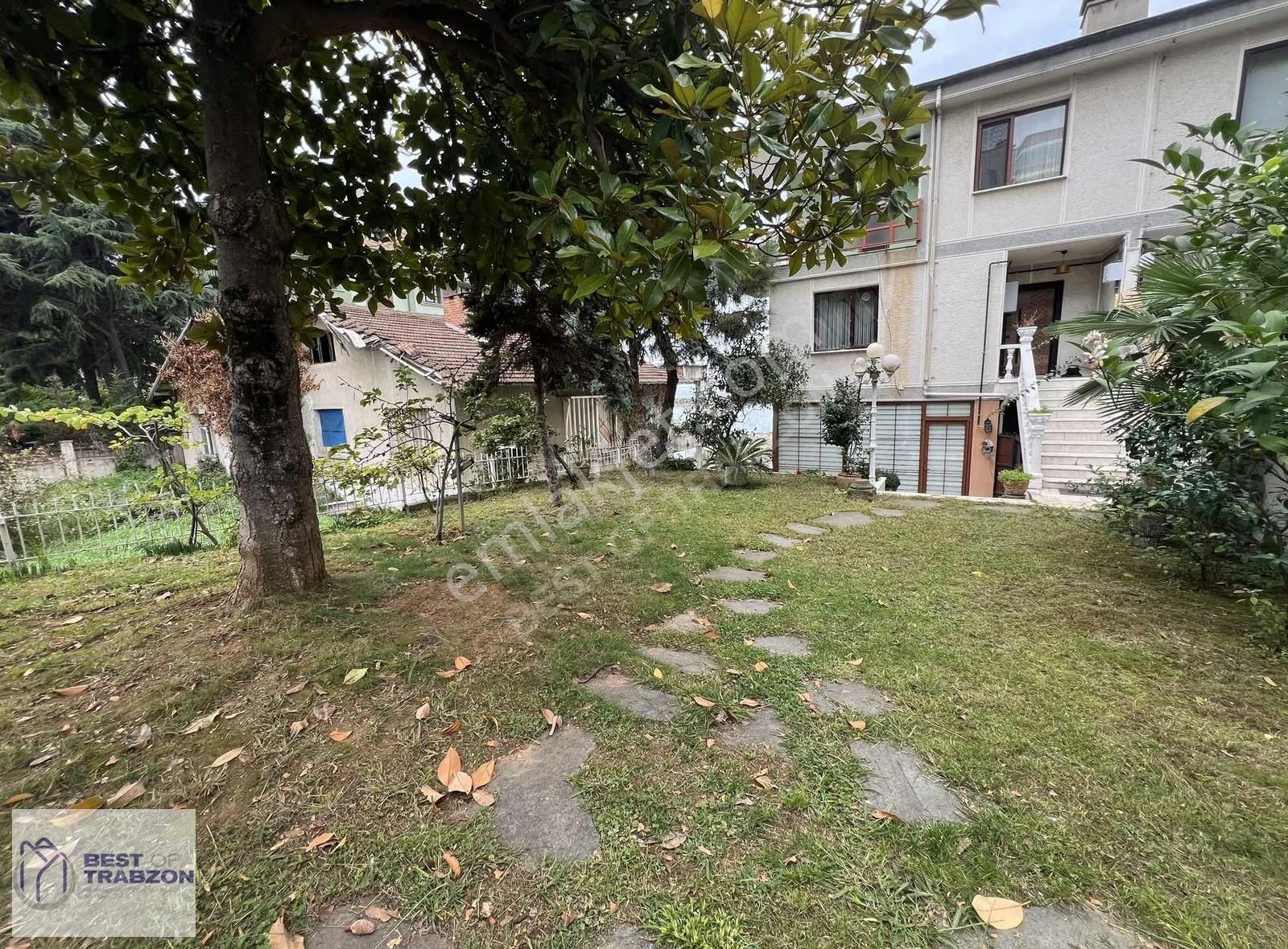 Denize Sıfır Konumda, Eşsiz Manzaralı, Ferah 3.5+1 Kiralık Daire