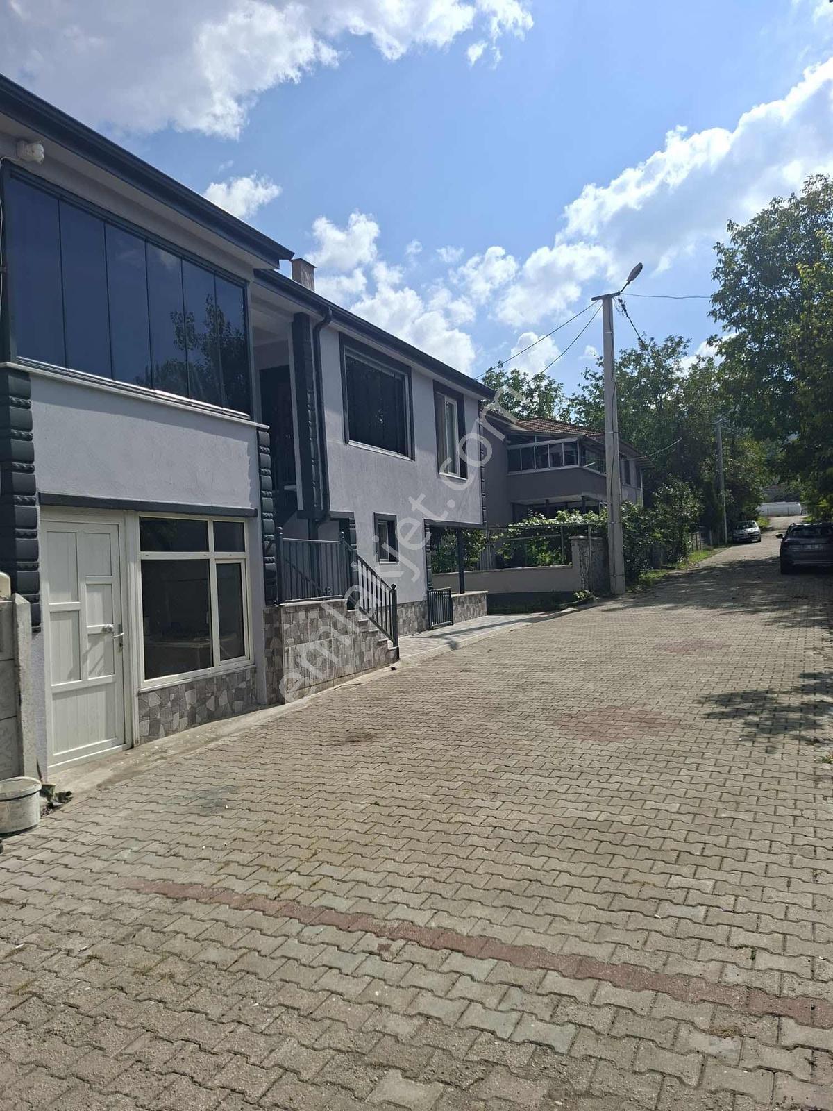 Ruşen Aydın Gyd'dan Kaynaşlı Karaçalı'da Arsası İle Satılık Ev - Görsel 16