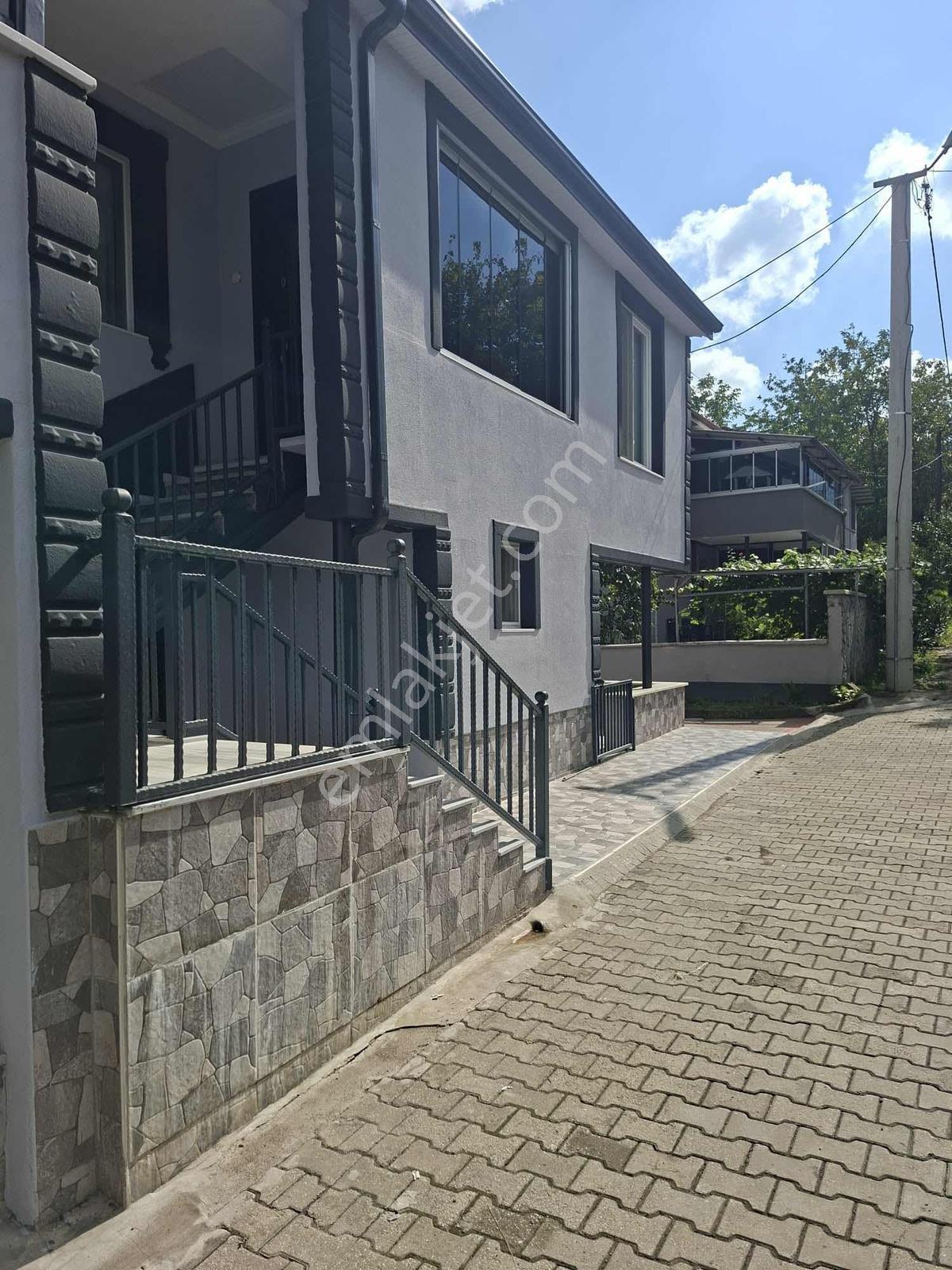 Ruşen Aydın Gyd'dan Kaynaşlı Karaçalı'da Arsası İle Satılık Ev - Görsel 32