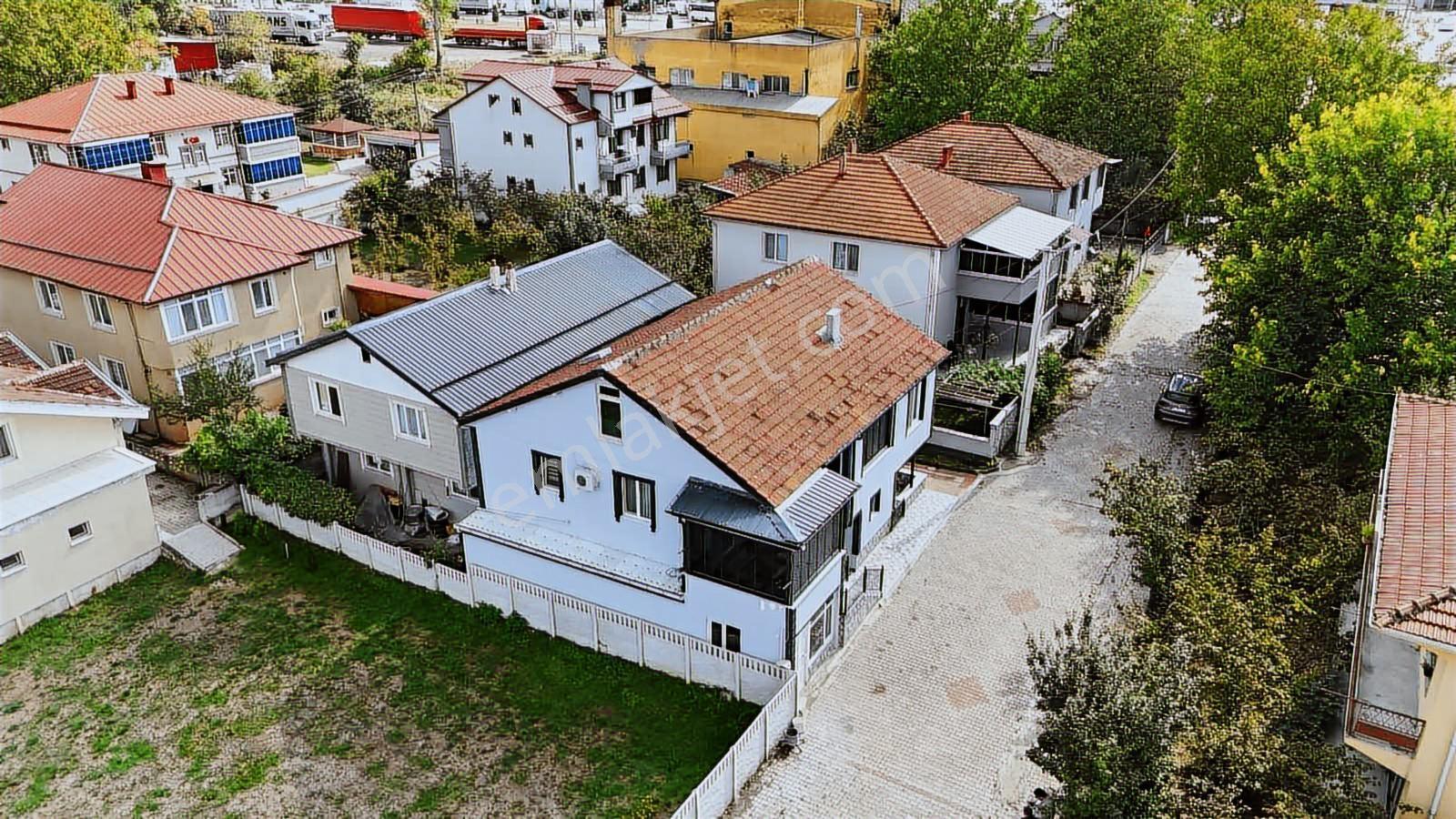 Ruşen Aydın Gyd'dan Kaynaşlı Karaçalı'da Arsası İle Satılık Ev - Görsel 12