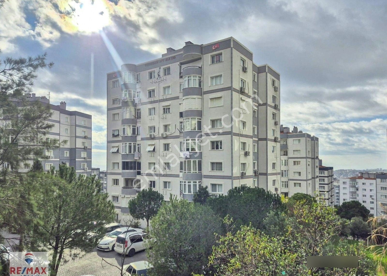 İzmir Bornova Evka-4 Mahallesinde Satılık 3+1 Daire
