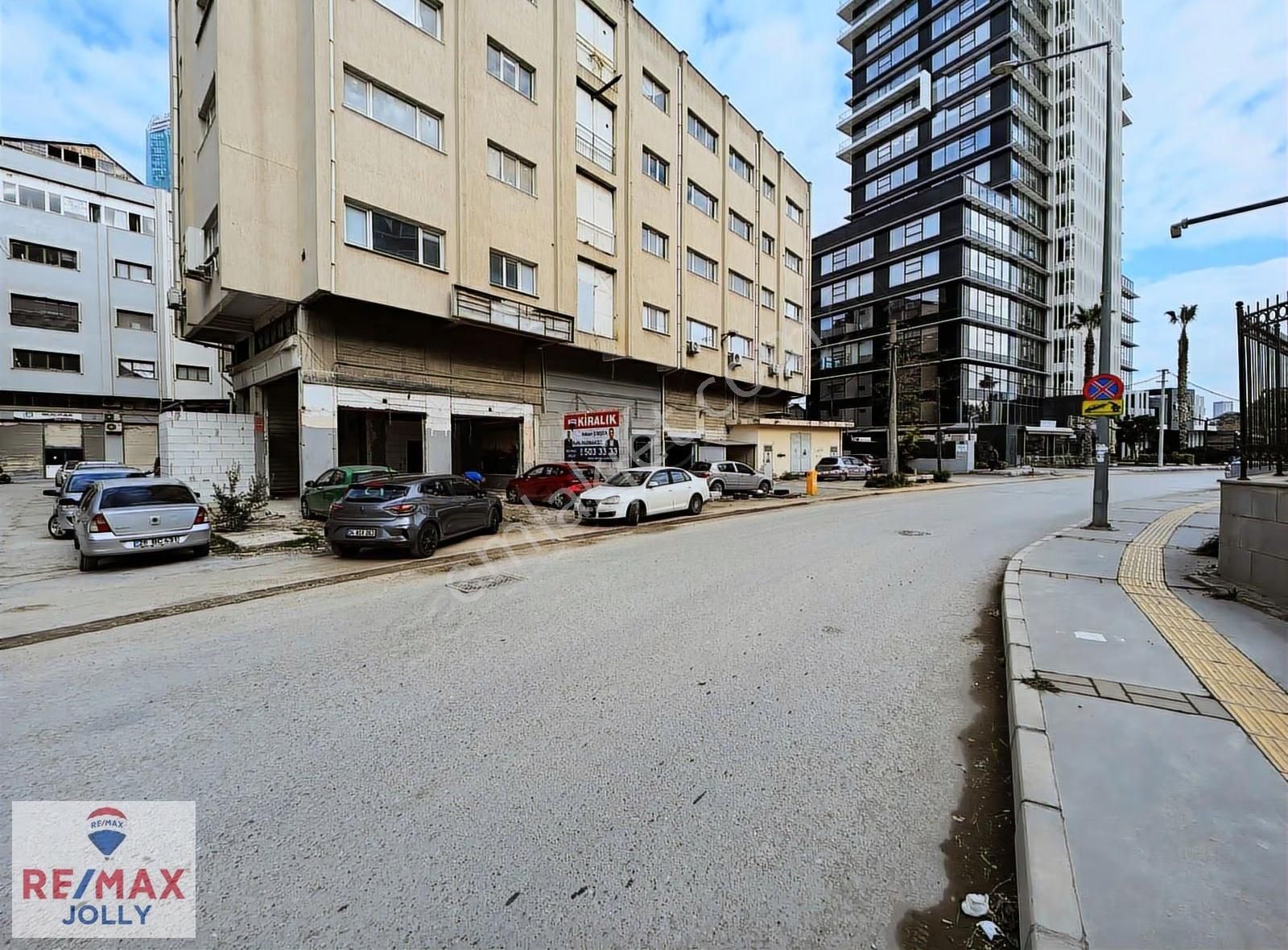 Ater Tower Yanı Geniş Cephe Kiralık 270 M² Dükkan - İşyeri