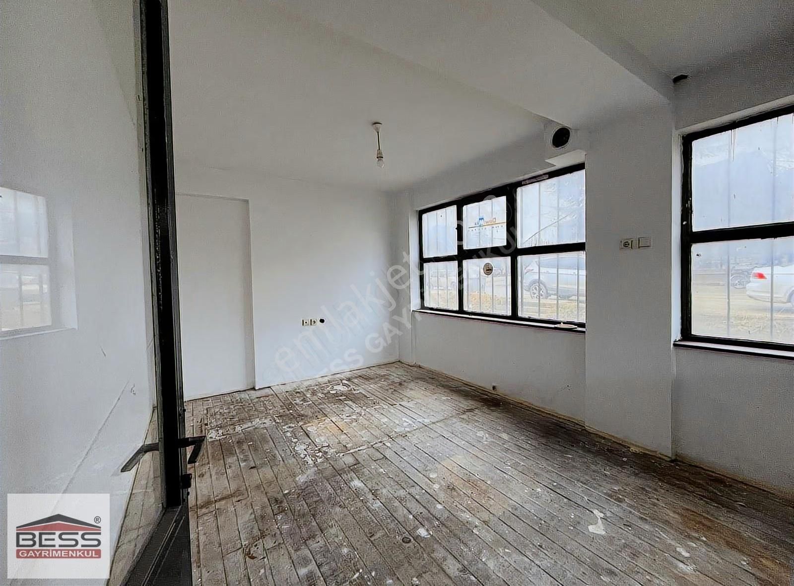 Bess'den Baksan Sanayi Sitesinde 300m2 Kiralık İş Yeri - Görsel 6