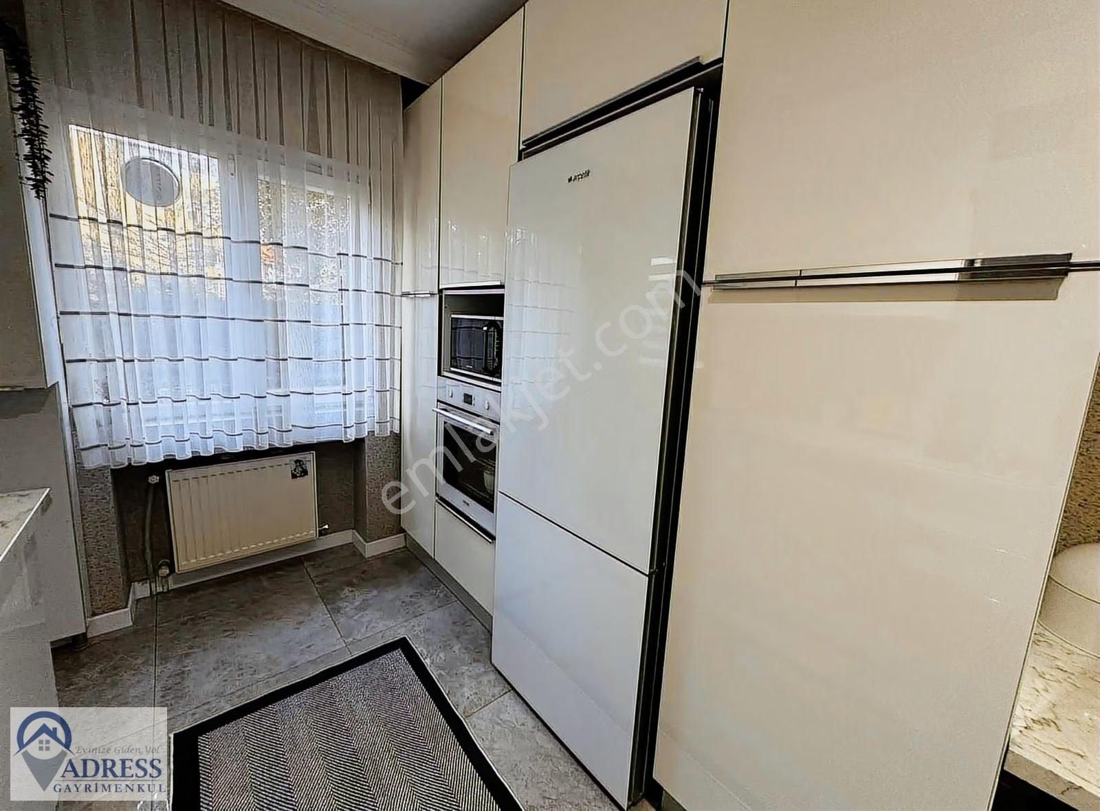 Ekşioğlu Birlik Sitesinde İçi Komple Yenilenmiş Büyük M2 3+1 - Görsel 20