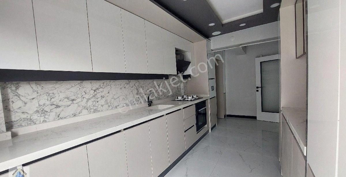 Acil Acil Pilevnede Ultra Lüks Yapılı Montolamalı Yolcephe Güney - Görsel 8