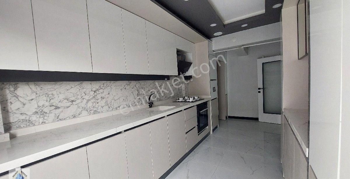 Acil Acil Pilevnede Ultra Lüks Yapılı Montolamalı Yolcephe Güney - Görsel 29