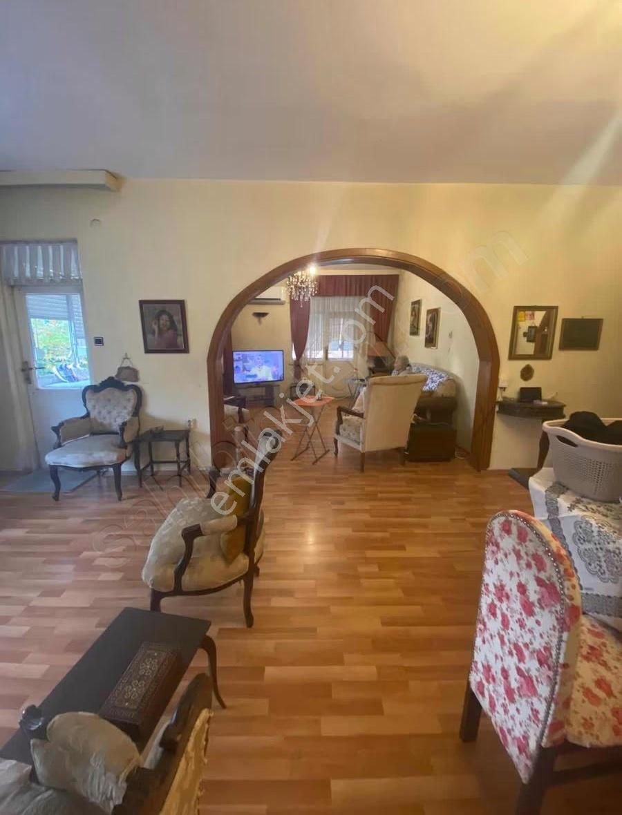 Saray Mah Atatürk Cad Satılık 3+1 Ayrı Mutfak Daire Denize 250m - Görsel 12