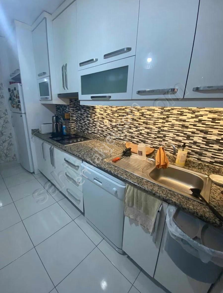 Saray Mah Atatürk Cad Satılık 3+1 Ayrı Mutfak Daire Denize 250m - Görsel 2