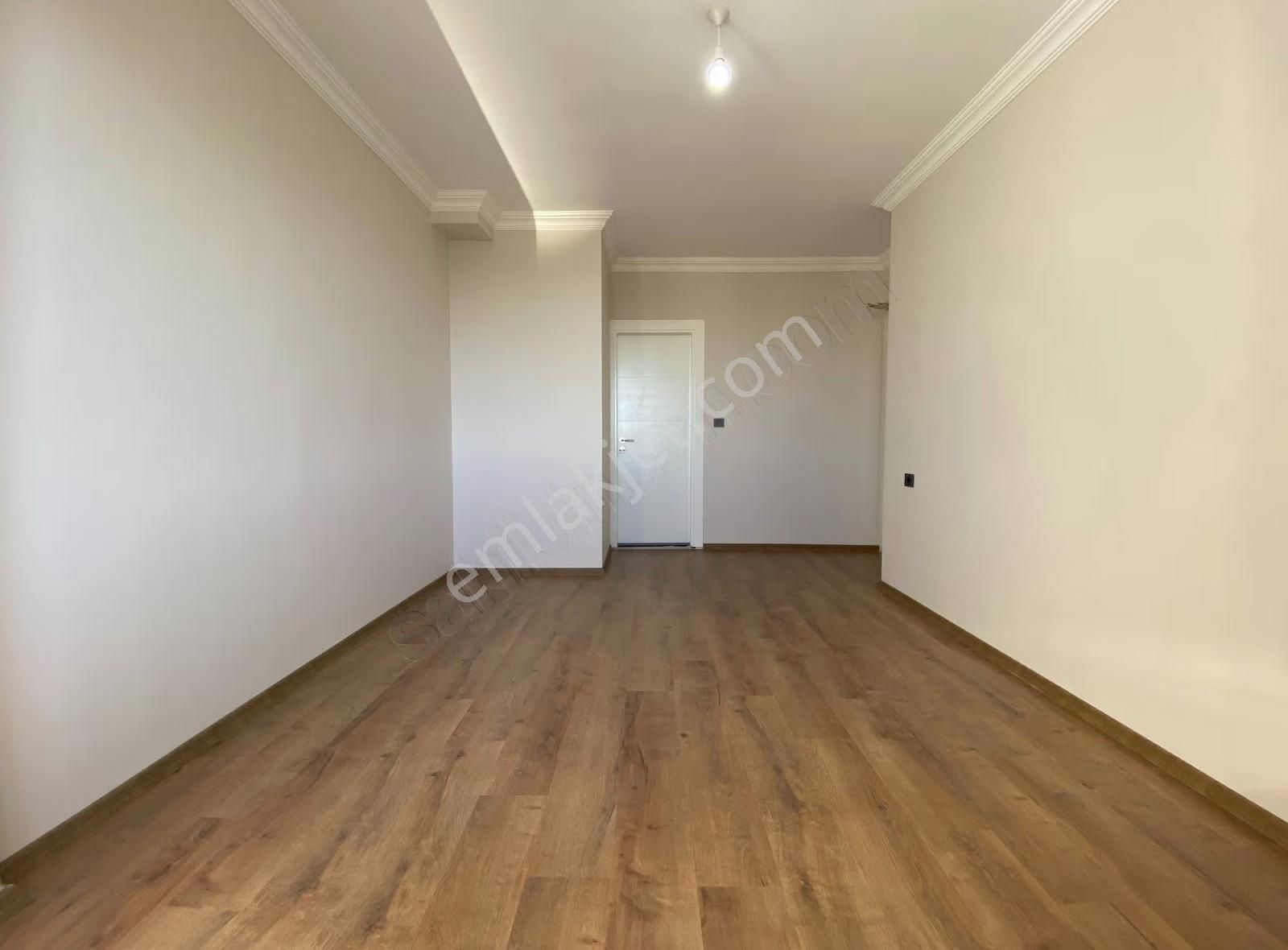 Pazarcı Mahallesinde Kiralık 2+1 Havuzlu Daıre - Görsel 10