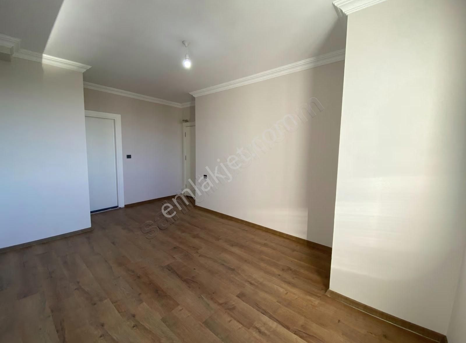 Pazarcı Mahallesinde Kiralık 2+1 Havuzlu Daıre - Görsel 8