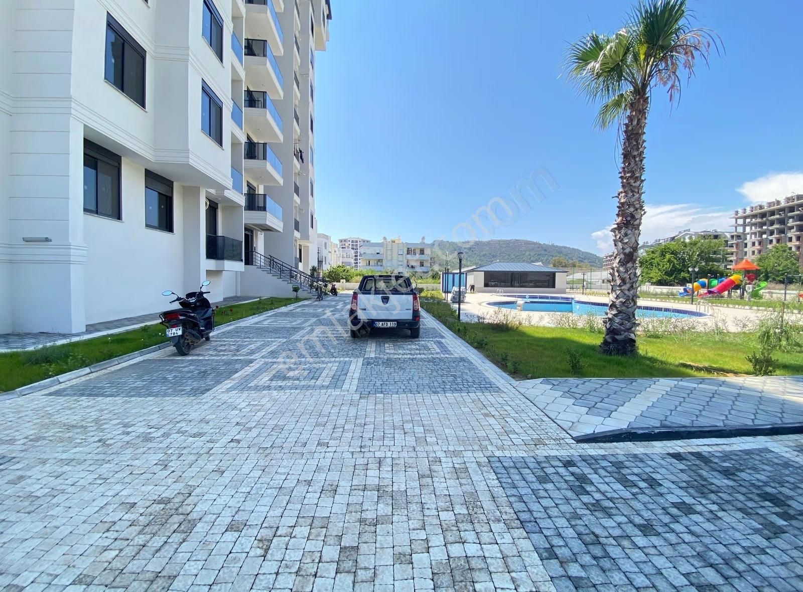 Pazarcı Mahallesinde Kiralık 2+1 Havuzlu Daıre - Görsel 31