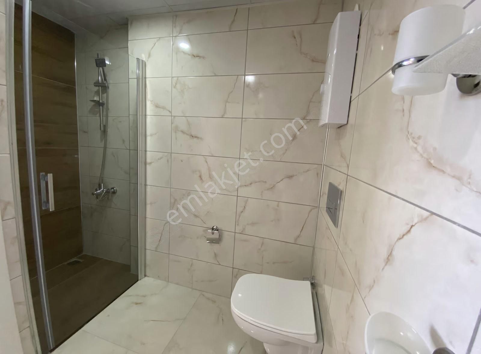 Pazarcı Mahallesinde Kiralık 2+1 Havuzlu Daıre - Görsel 32