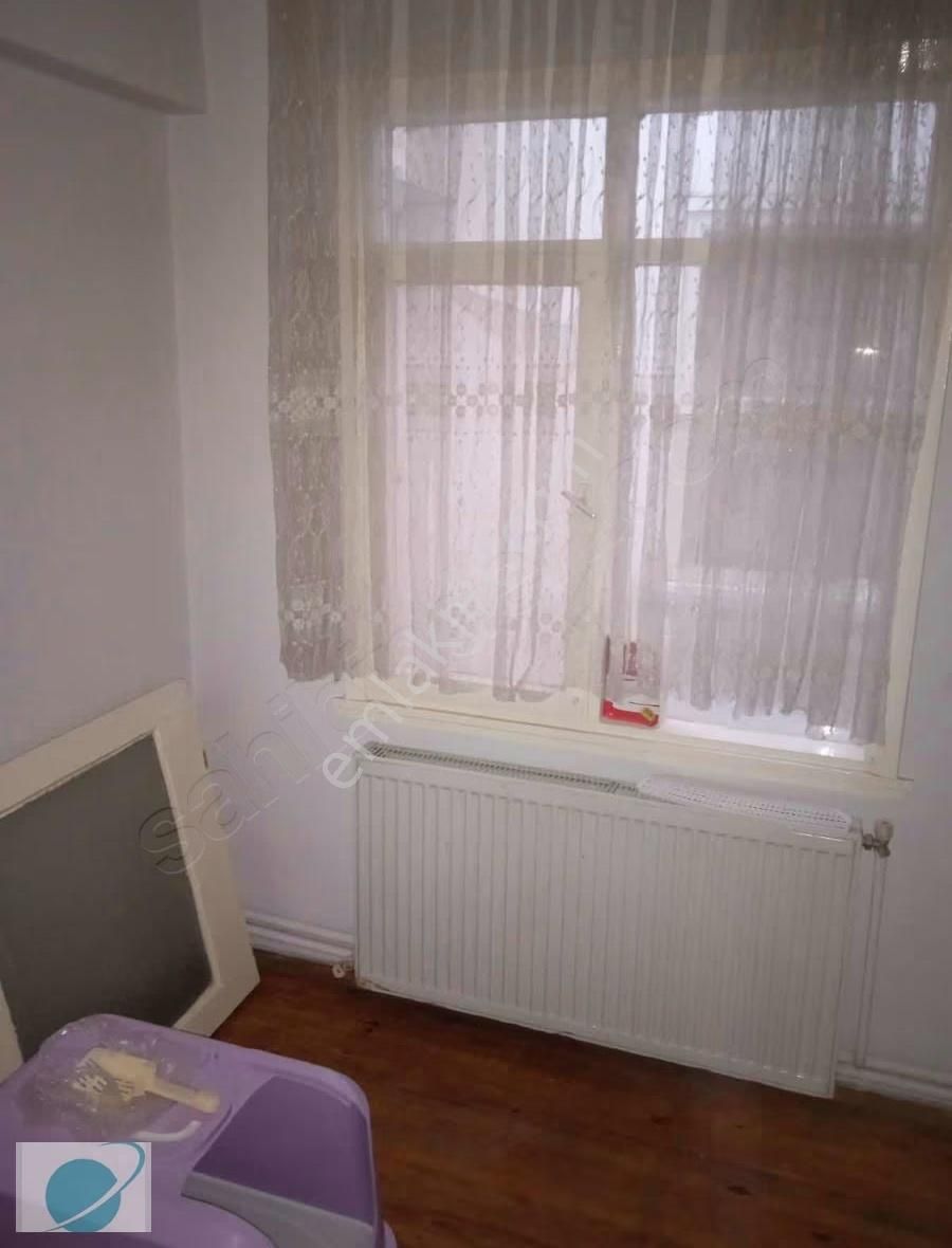 Karşıyaka Kilise Sokağında Satılık 3+1 Daire - Görsel 19