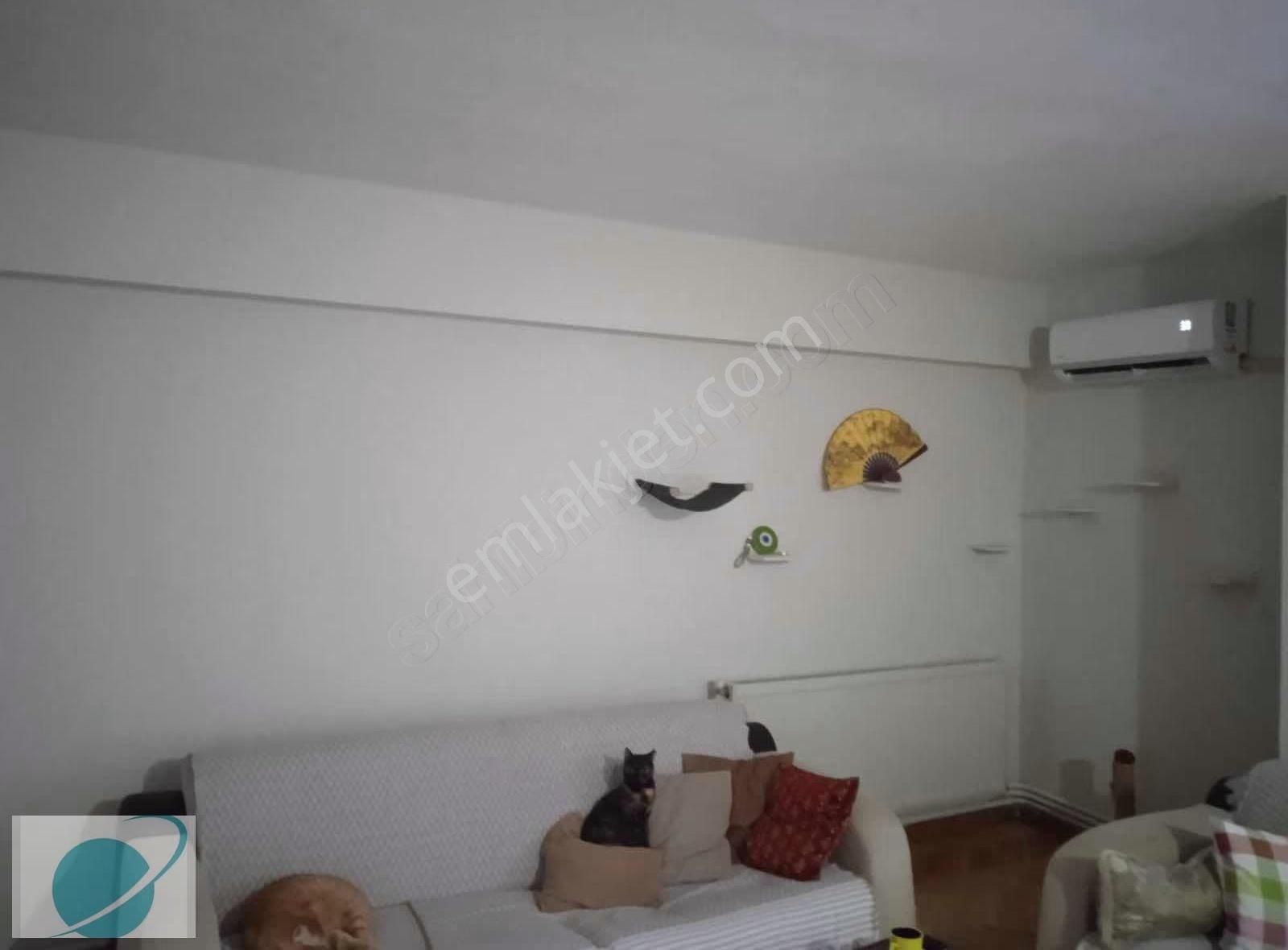 Karşıyaka Kilise Sokağında Satılık 3+1 Daire - Görsel 17