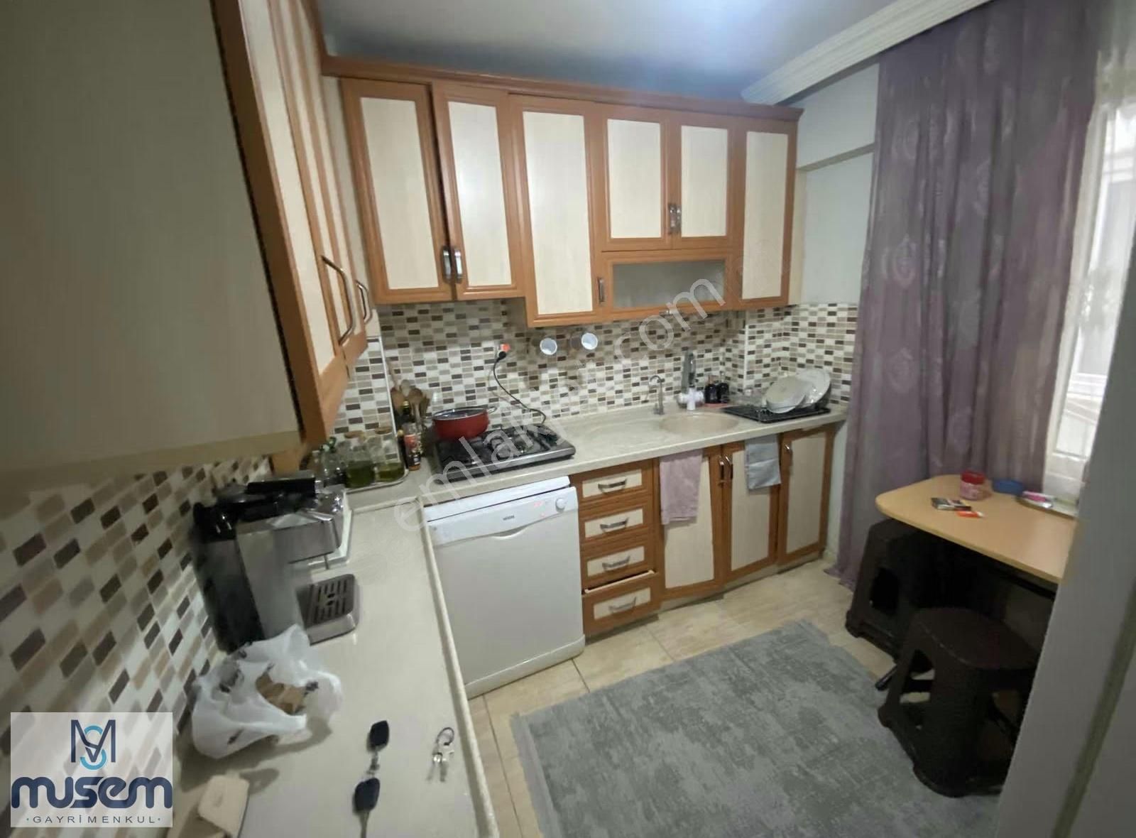 Cumhuriyet Mahallesinde Ara Kat Satılık 3+1 Daire - Görsel 14