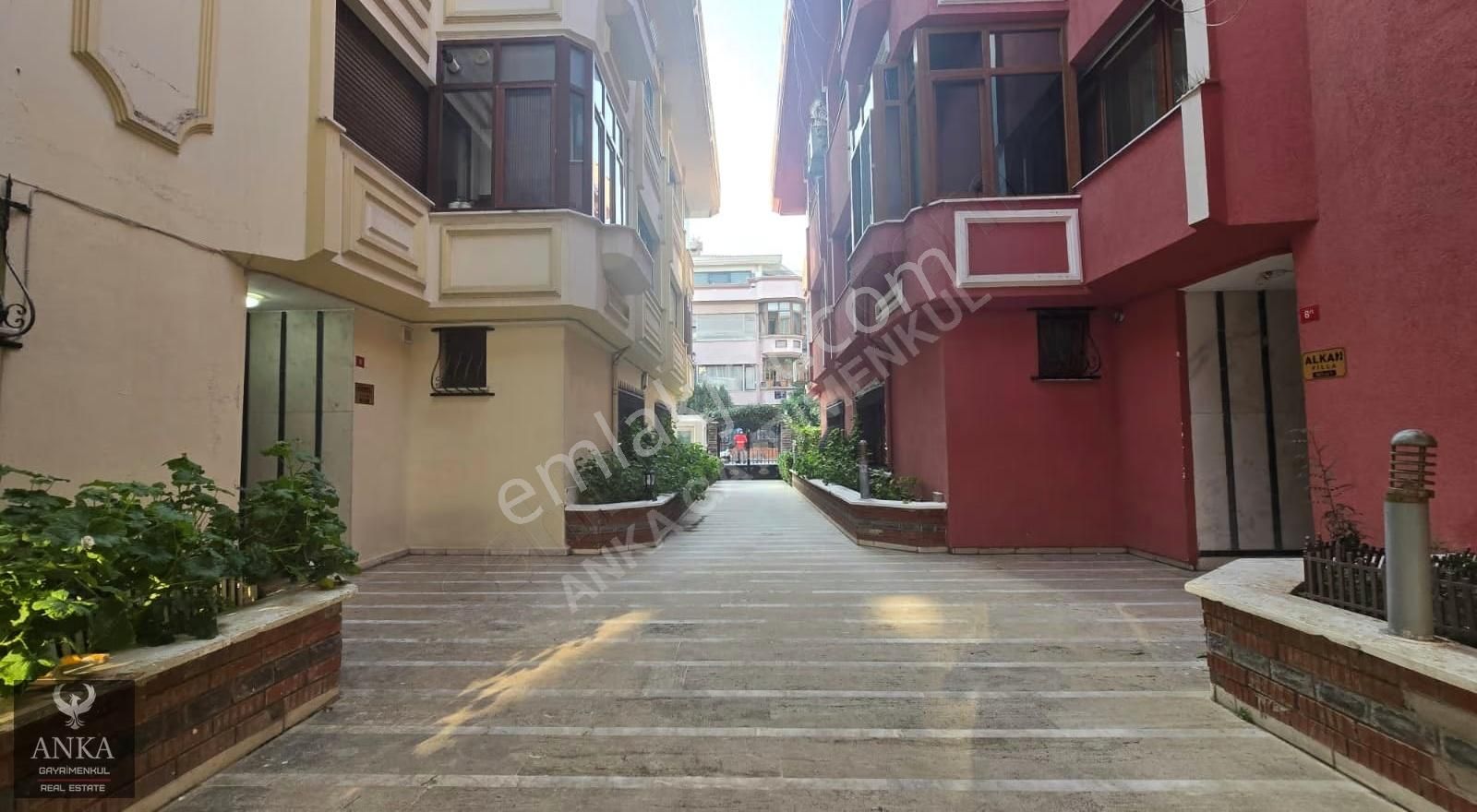 Florya Basınköy' De Satılık Bahçe Kullanımlı 4+1 Ters Dubleks - Görsel 24