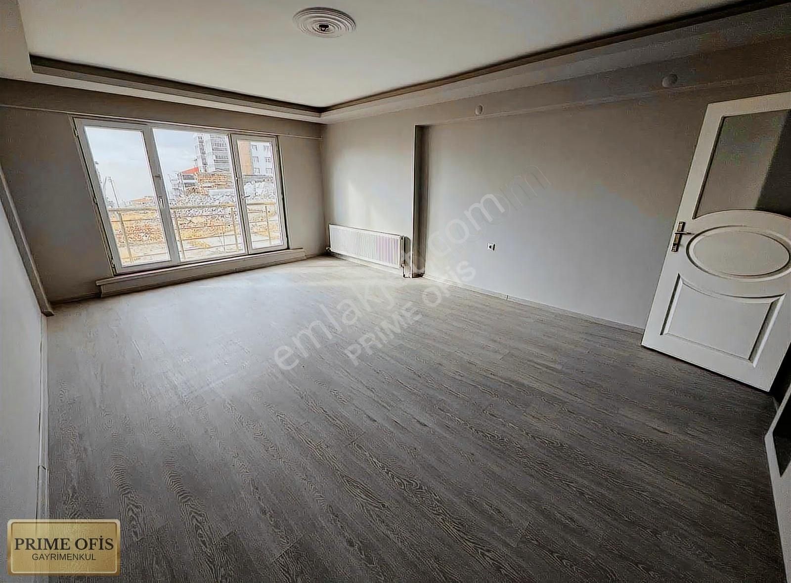 Feridun Çelik'te Yeni Binada Ebeveyn Banyolu Teras Balkonlu 3+1 - Görsel 2