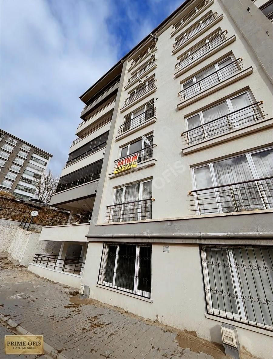 Feridun Çelik'te Yeni Binada Ebeveyn Banyolu Teras Balkonlu 3+1 - Görsel 9