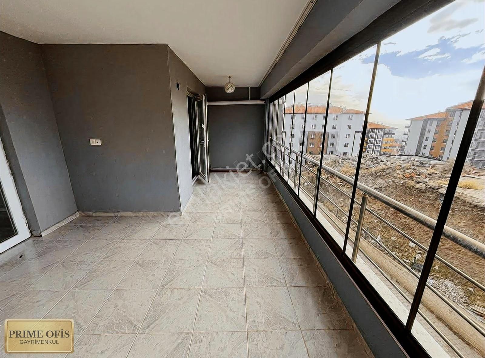 Feridun Çelik'te Yeni Binada Ebeveyn Banyolu Teras Balkonlu 3+1 - Görsel 20