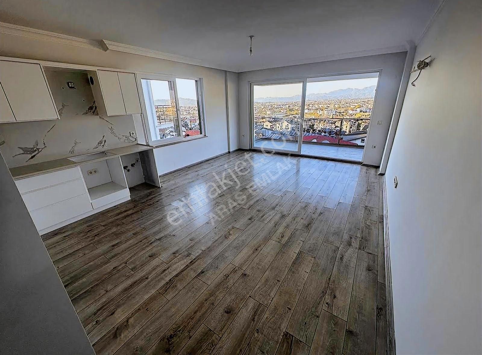 Aras'dan Patlangıçta Harika Manzaralı Geniş Ve Ferah 2+1 Daire - Görsel 6