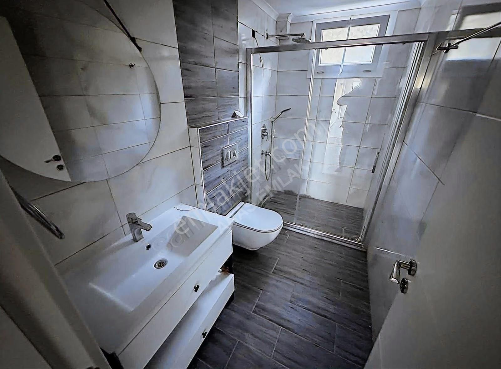 Aras'dan Patlangıçta Harika Manzaralı Geniş Ve Ferah 2+1 Daire - Görsel 13