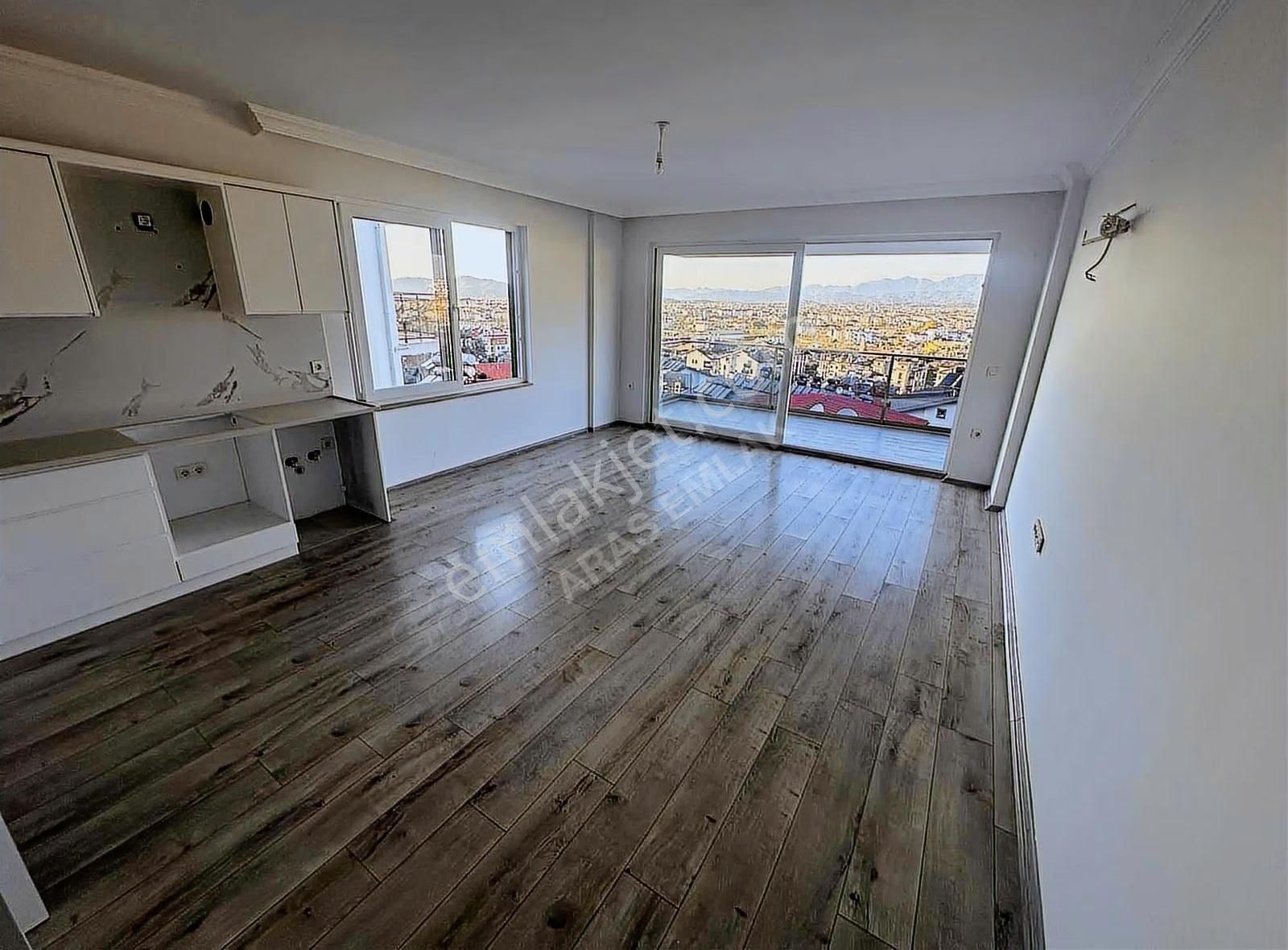 Aras'dan Patlangıçta Harika Manzaralı Geniş Ve Ferah 2+1 Daire - Görsel 9