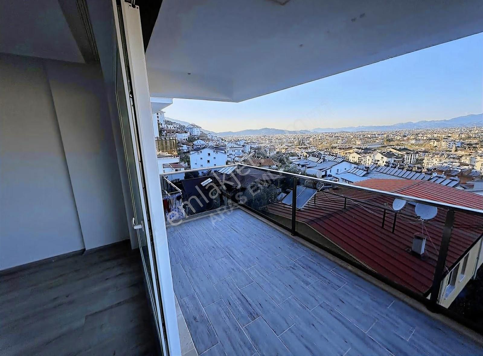 Aras'dan Patlangıçta Harika Manzaralı Geniş Ve Ferah 2+1 Daire - Görsel 5