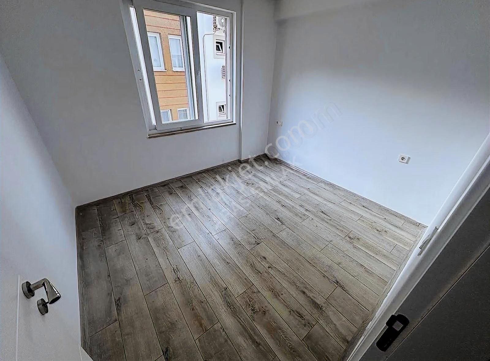 Aras'dan Patlangıçta Harika Manzaralı Geniş Ve Ferah 2+1 Daire - Görsel 16