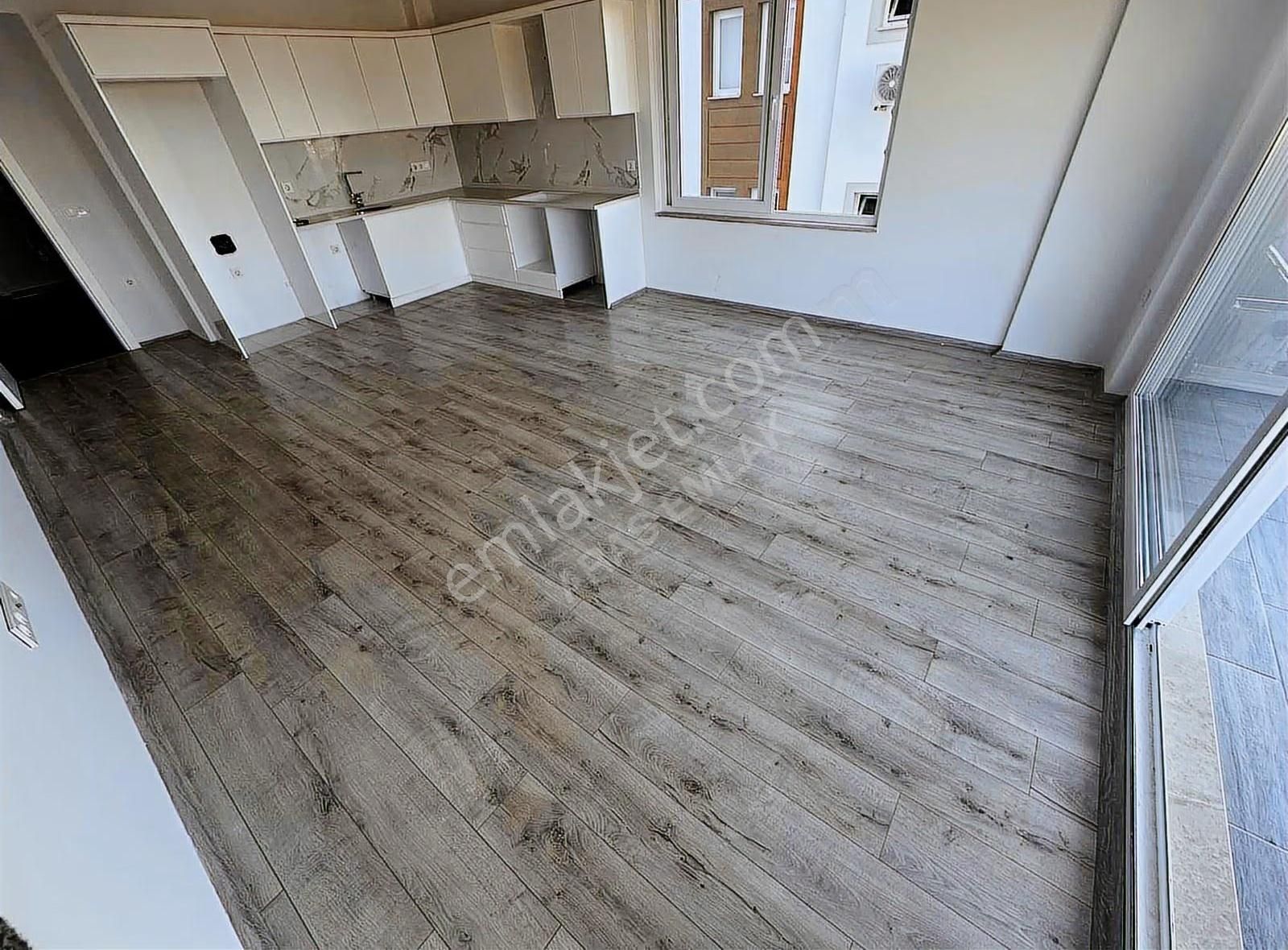 Aras'dan Patlangıçta Harika Manzaralı Geniş Ve Ferah 2+1 Daire - Görsel 27