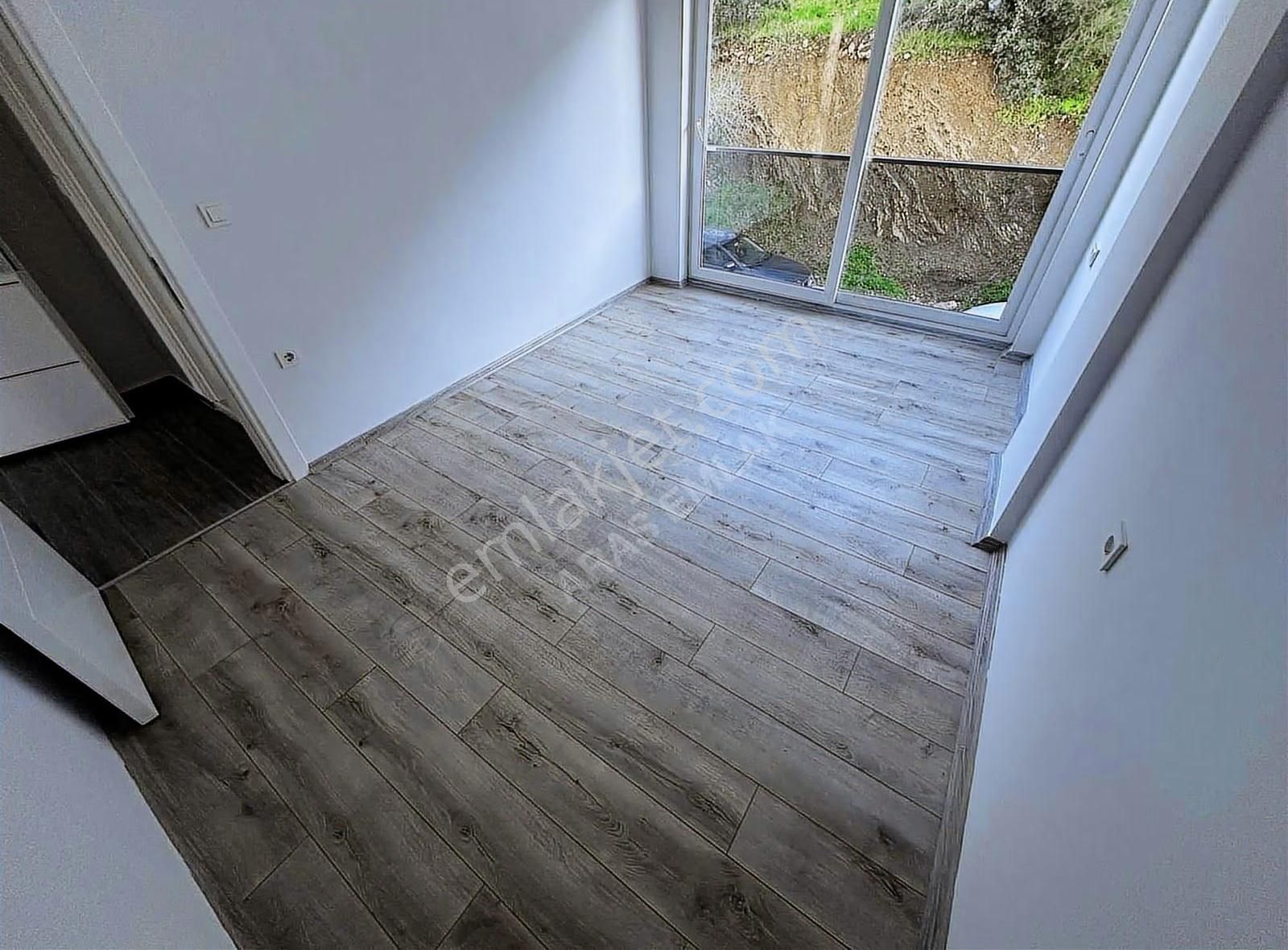 Aras'dan Patlangıçta Harika Manzaralı Geniş Ve Ferah 2+1 Daire - Görsel 17