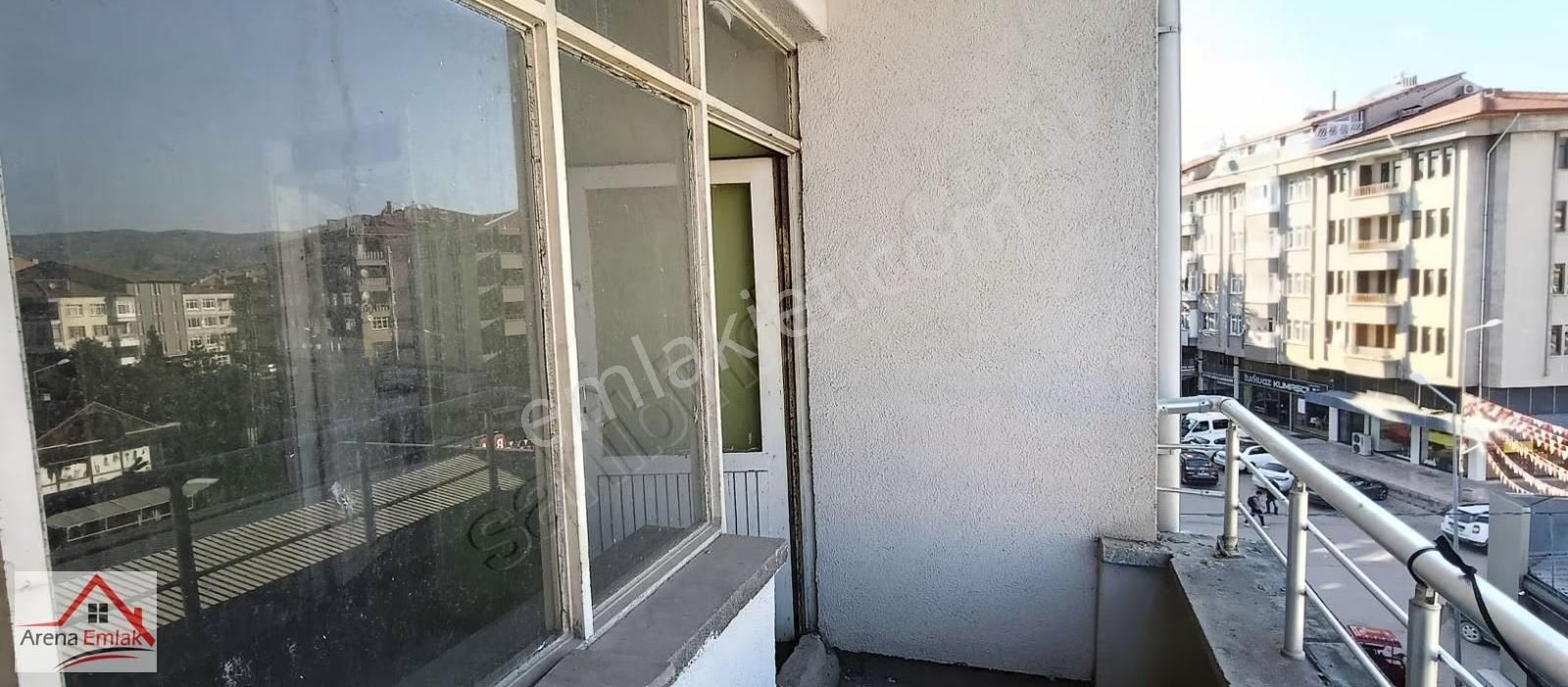 Arena Emlak'tan Kule Karşısı 3.kat Hesaplı Daire - Görsel 3