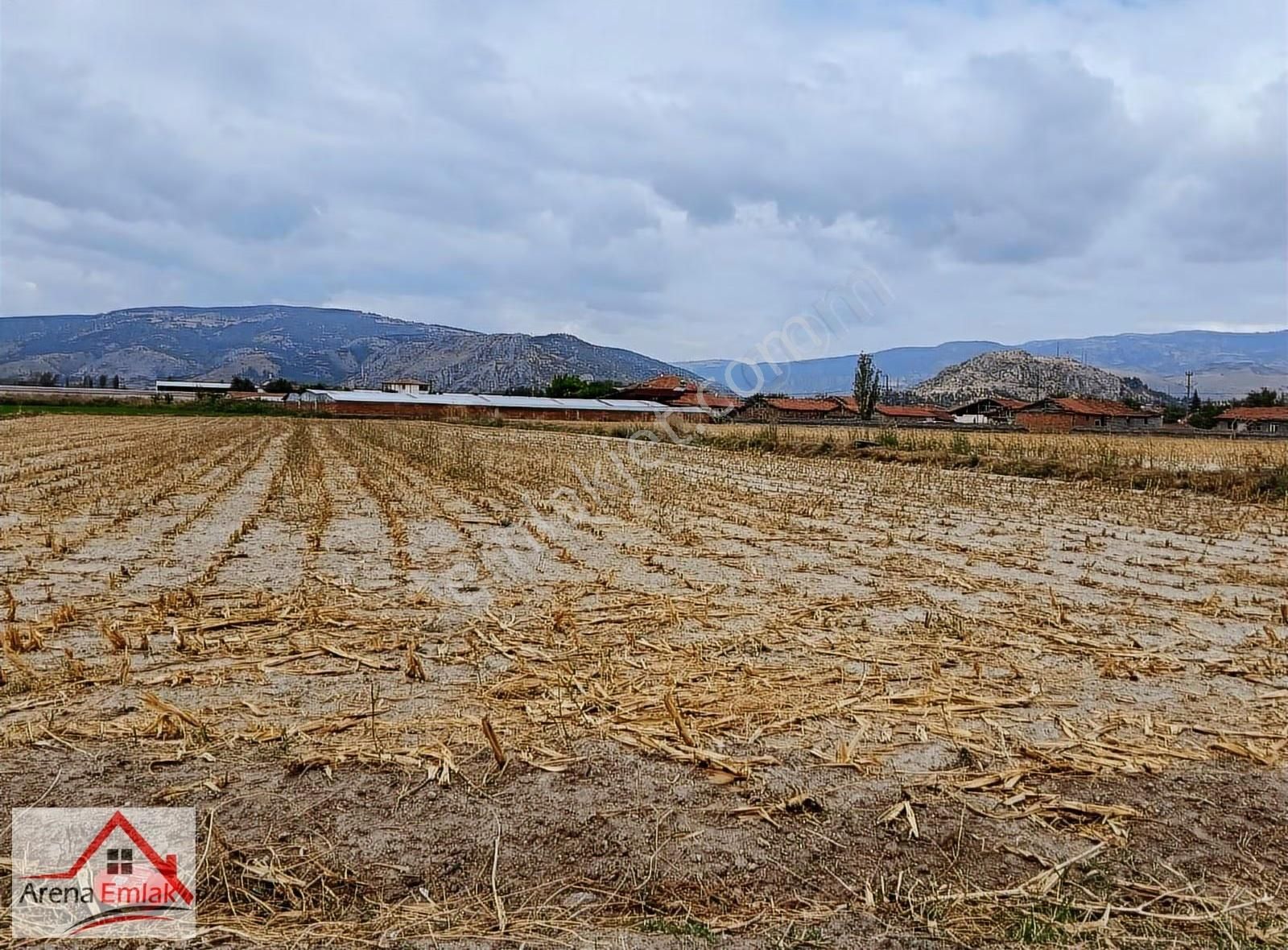 Arena Emlak'tan Satılık Şehir Merkezinde Değerli Tarla - Görsel 8