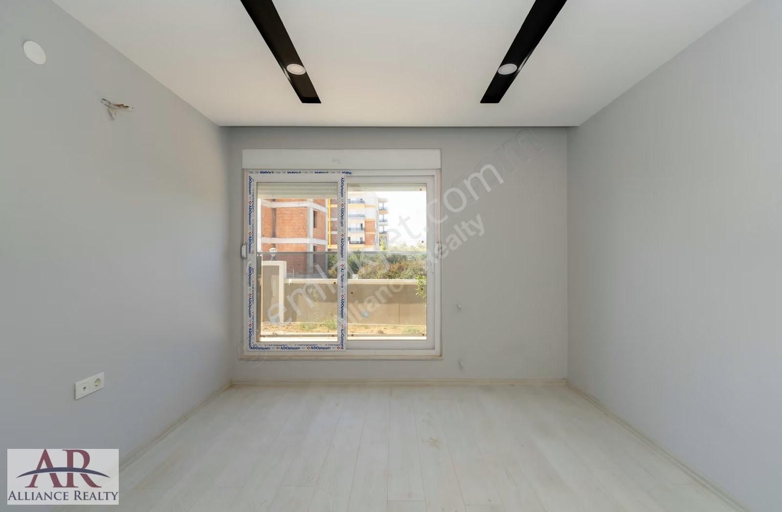 Bahçeyaka'da Yeni Bina 1+1 Giriş Kat Doğalgaz+panjur+havuz - Görsel 9