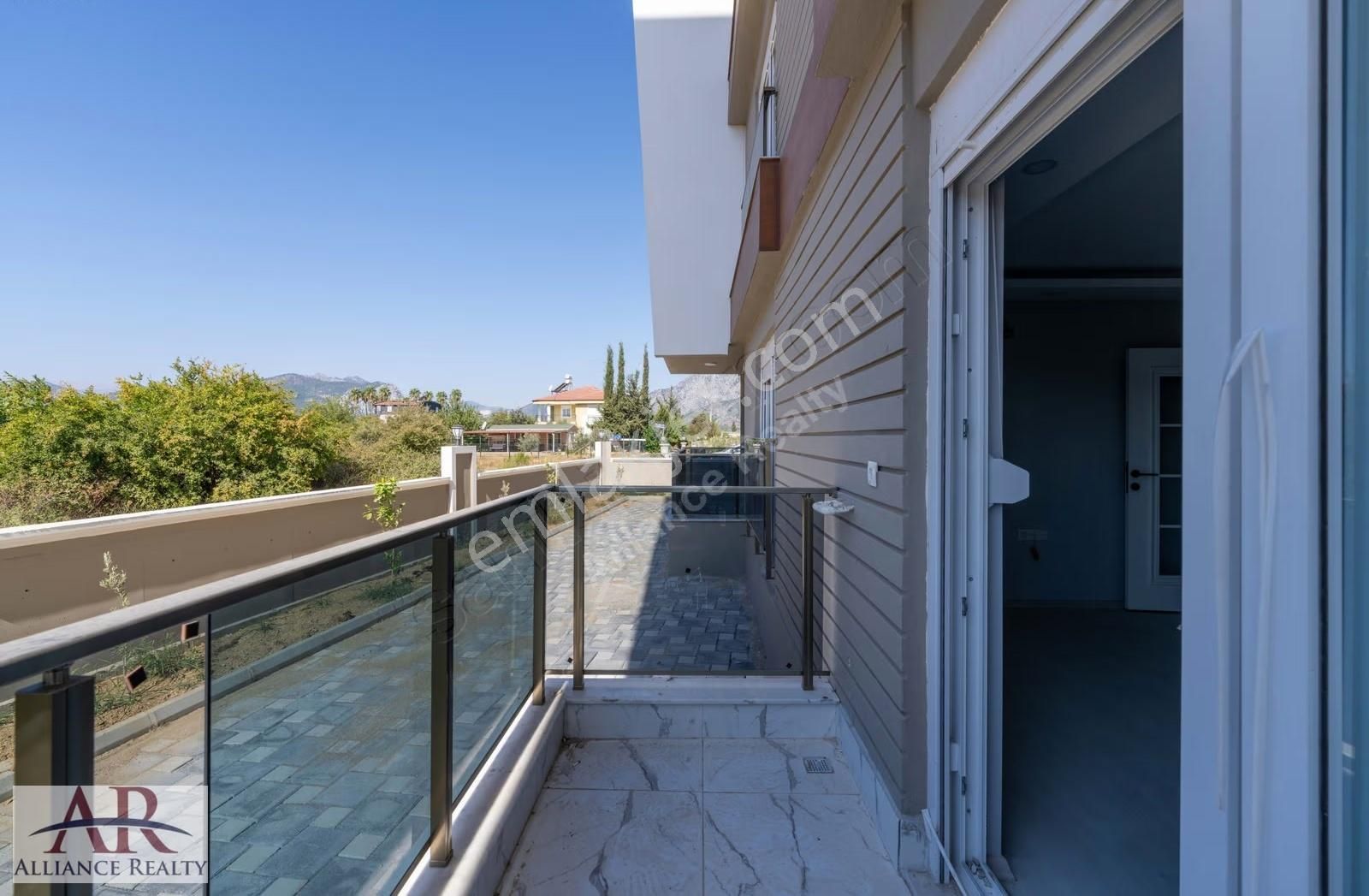 Bahçeyaka'da Yeni Bina 1+1 Giriş Kat Doğalgaz+panjur+havuz - Görsel 11