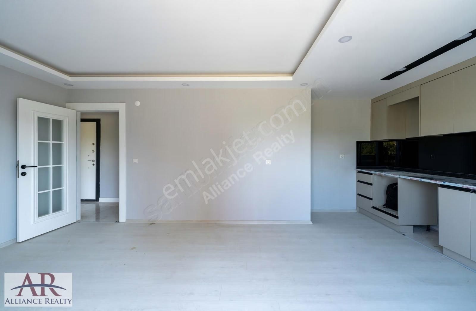 Bahçeyaka'da Yeni Bina 1+1 Giriş Kat Doğalgaz+panjur+havuz - Görsel 2