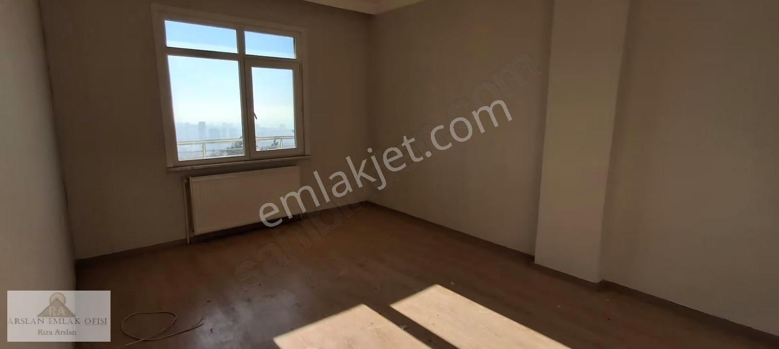 Arslan Emlakta Gülensuda Minibüs Yoluna Cephe Kiralık 3+1 Daire - Görsel 8