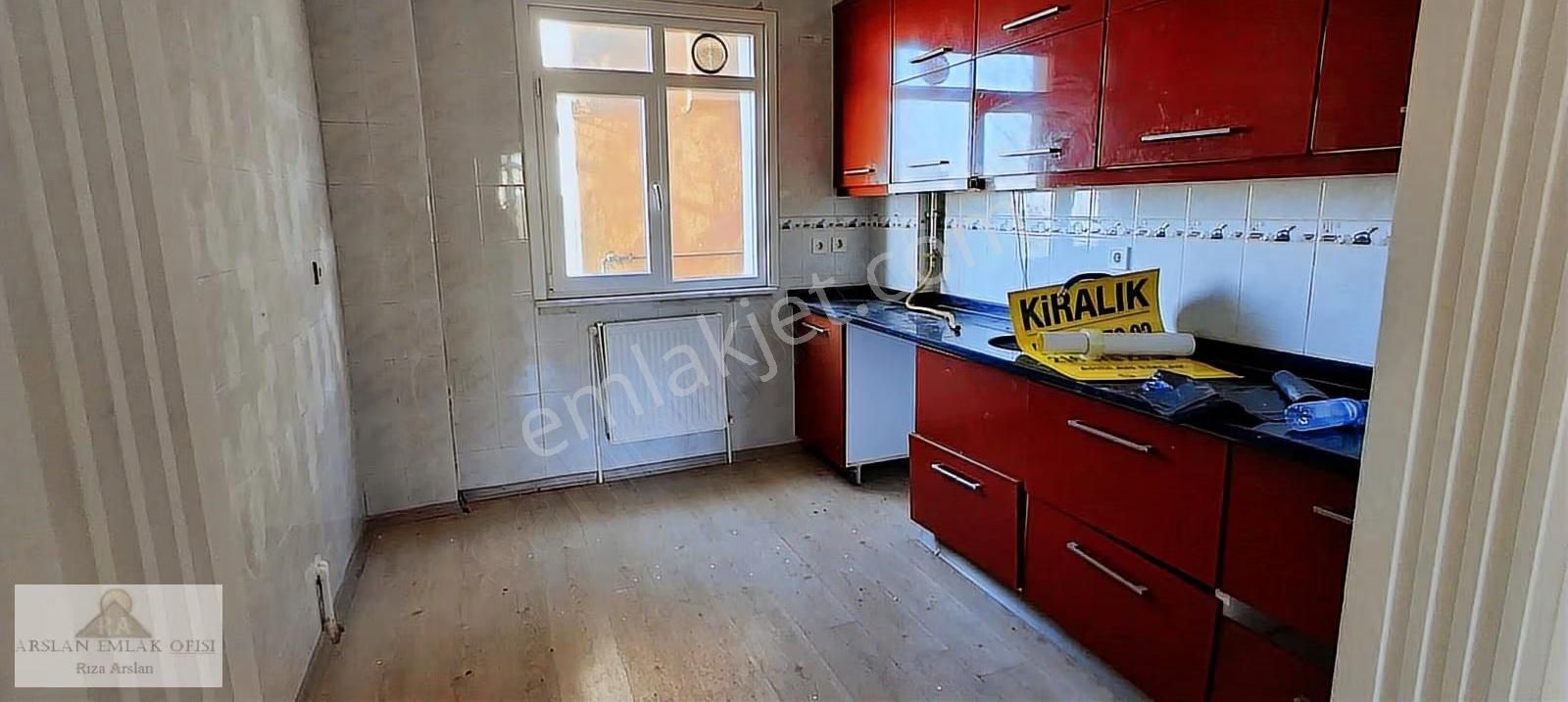 Arslan Emlakta Gülensuda Minibüs Yoluna Cephe Kiralık 3+1 Daire - Görsel 13