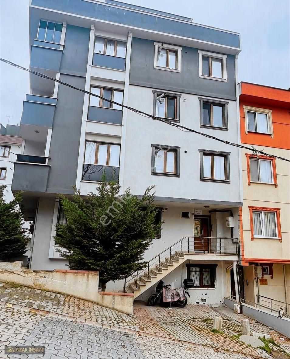 Sancaktepe Mevlana Mahhallesi'nde Satılık 2+1 Daire