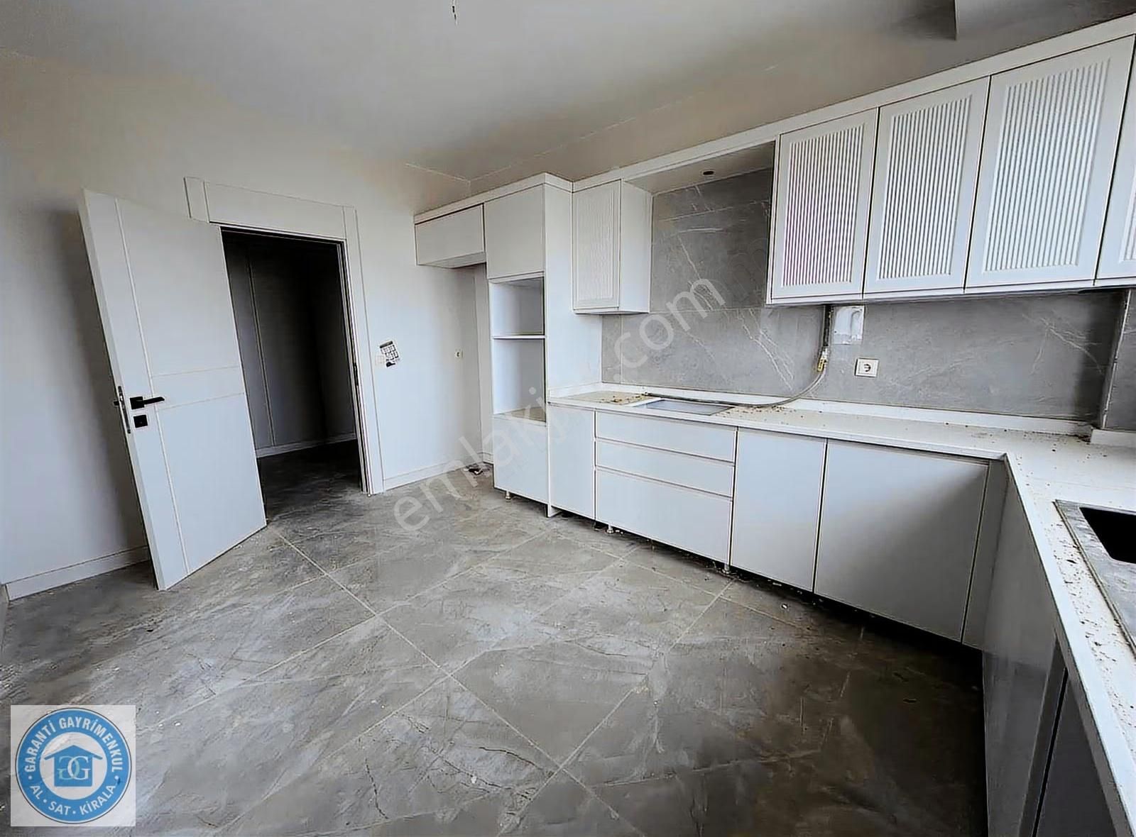 Adli Tıp Yanında Kiralık 3+1 Daire - Görsel 11