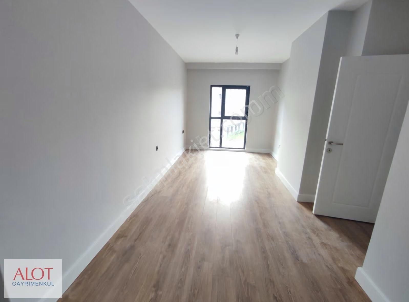 Yeni Çamlıca Konutlarında Kiralık 2+1 Daire