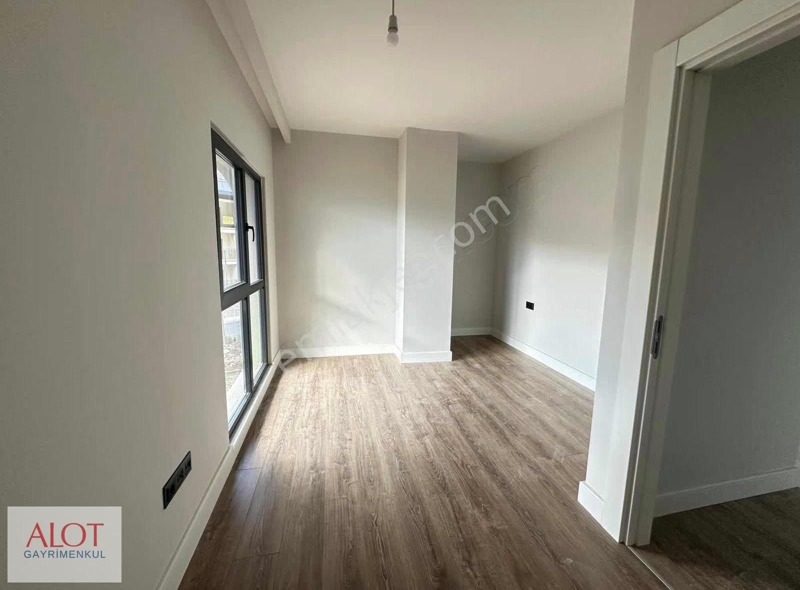 Üsküdar Çamlıca Emlak Konut 1+1 Satılık Daire - Görsel 4