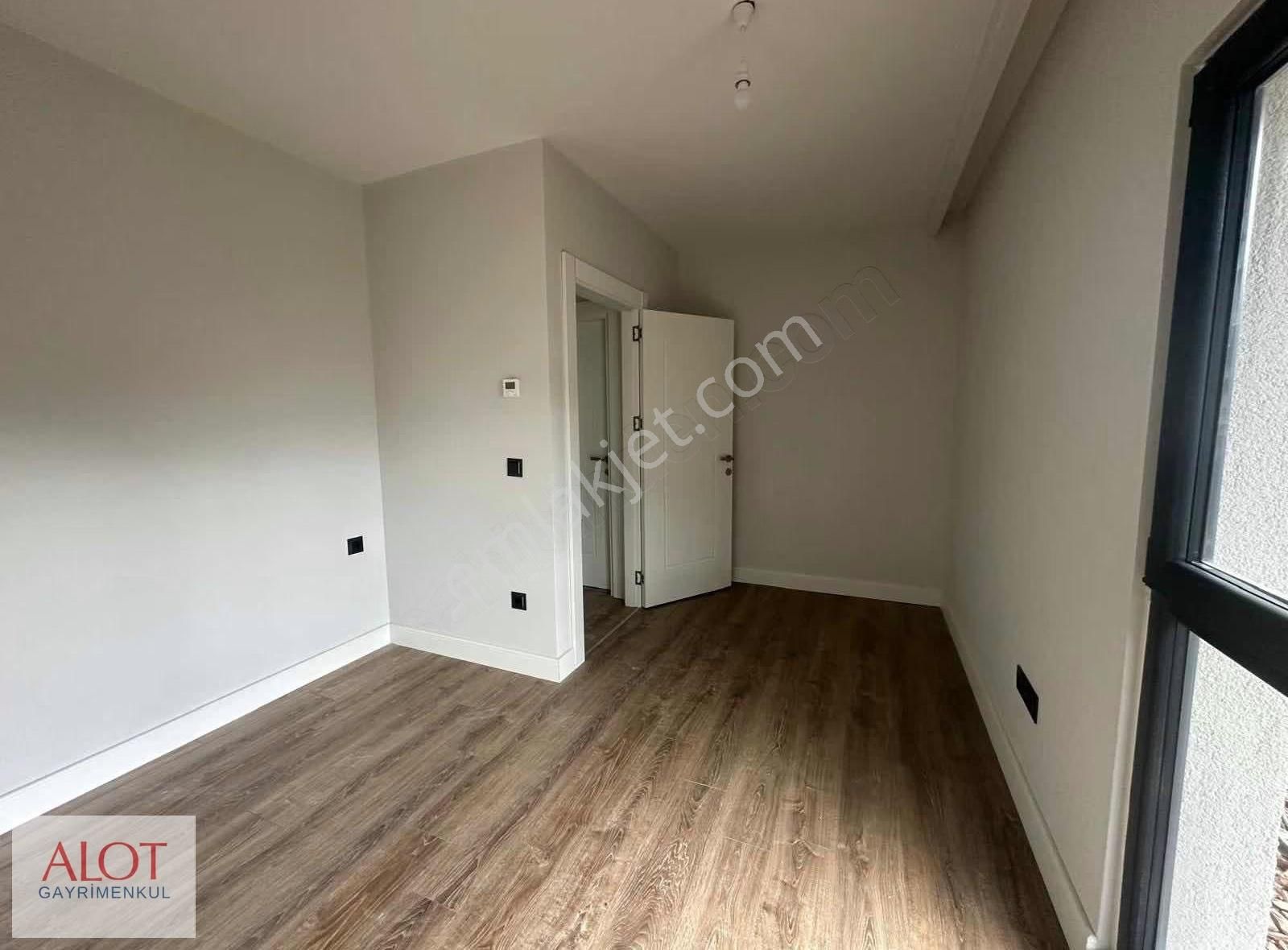 Üsküdar Çamlıca Emlak Konut 1+1 Satılık Daire - Görsel 2