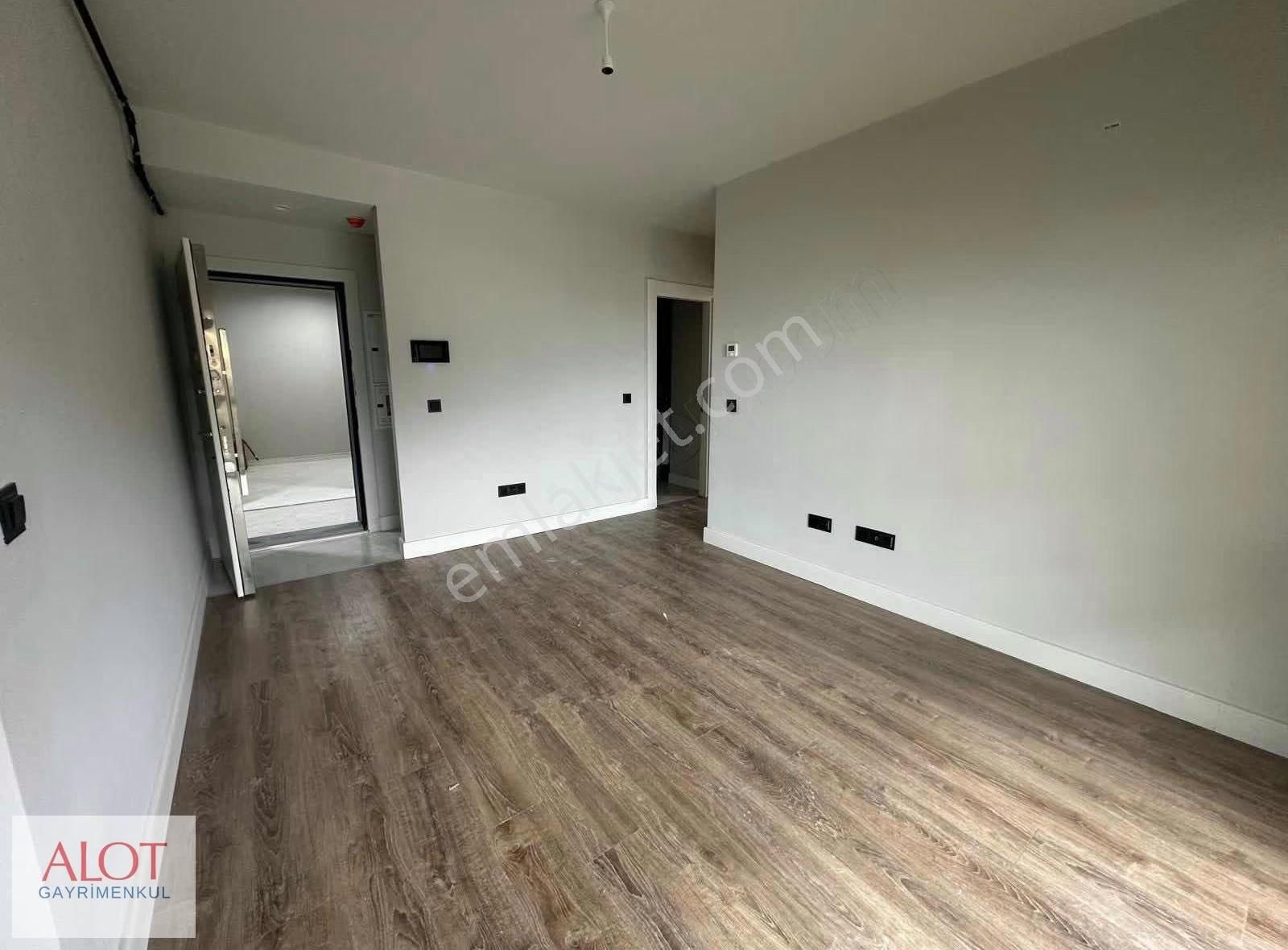 Üsküdar Çamlıca Emlak Konut 1+1 Satılık Daire - Görsel 3