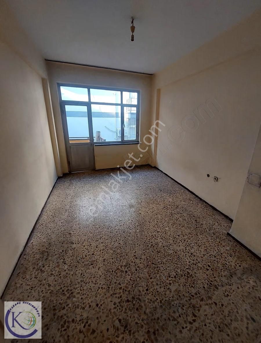 Palmiye Mahallesi'nde Kiralık 3+1 Daire - Görsel 7