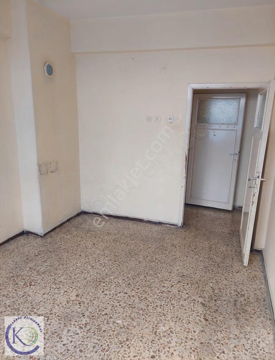 Palmiye Mahallesi'nde Kiralık 3+1 Daire - Görsel 4