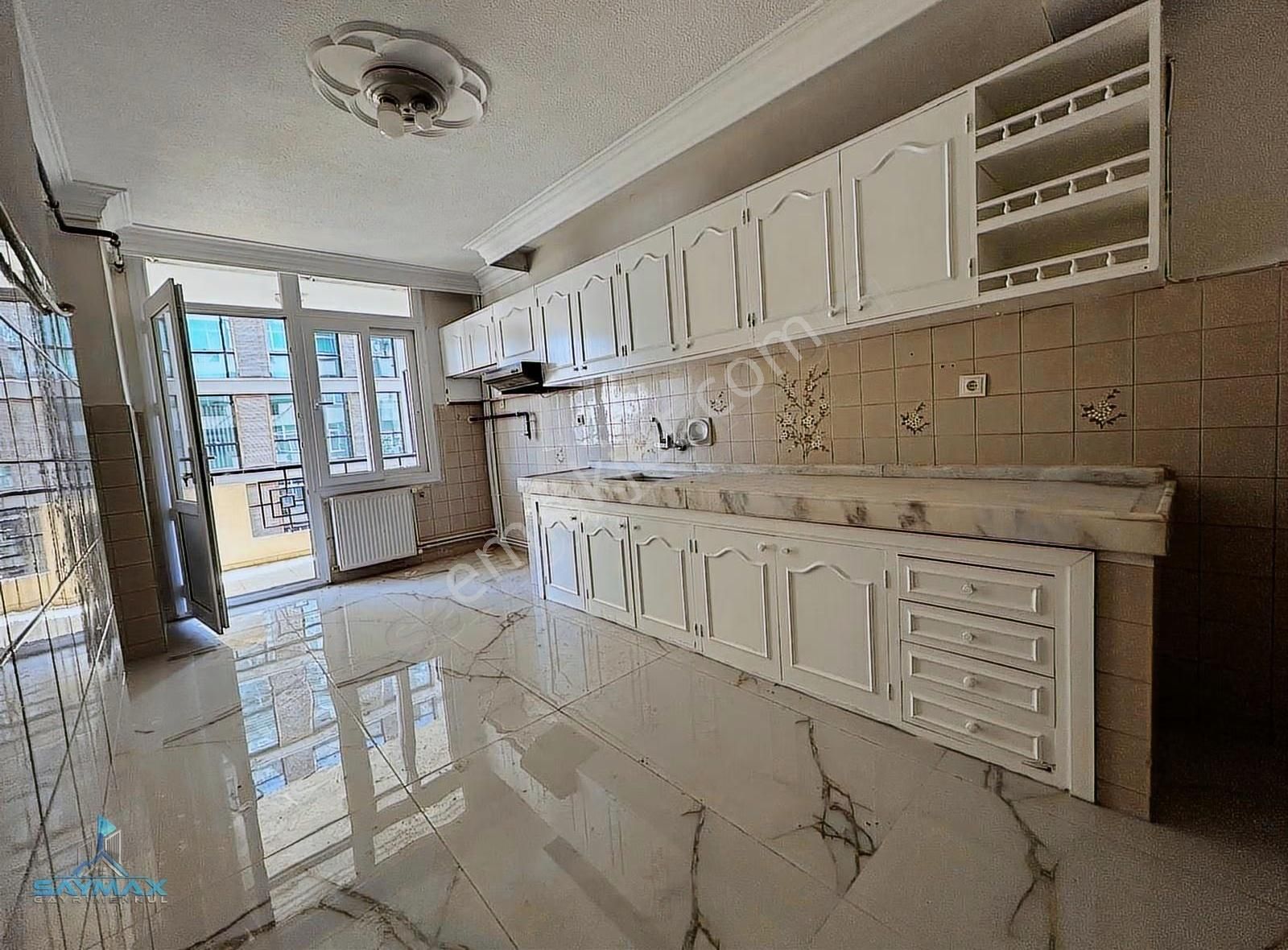 Çınarlı Mah.ziyapaşa Bulvar Üzeri 3+1 Dubleks Kiralık ..........