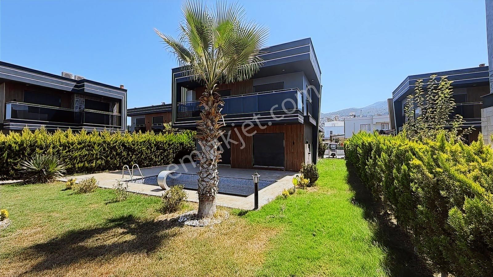 Kuşadası'nda Taşınmaya Hazır Eşyalı Havuzlu Villa | Tekce - Görsel 6