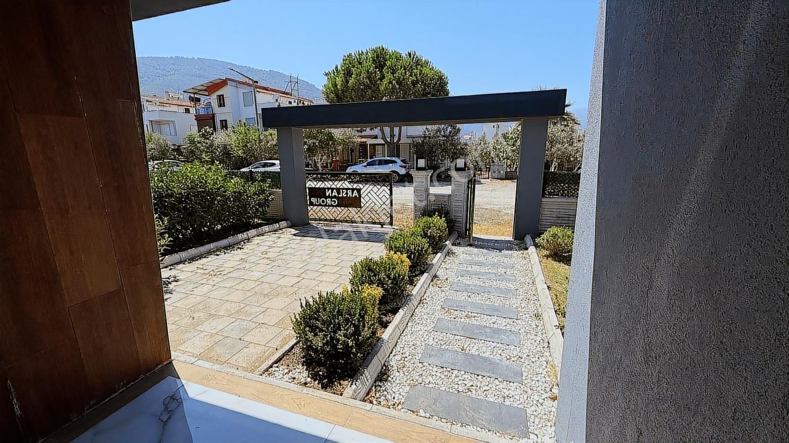 Kuşadası'nda Taşınmaya Hazır Eşyalı Havuzlu Villa | Tekce - Görsel 13