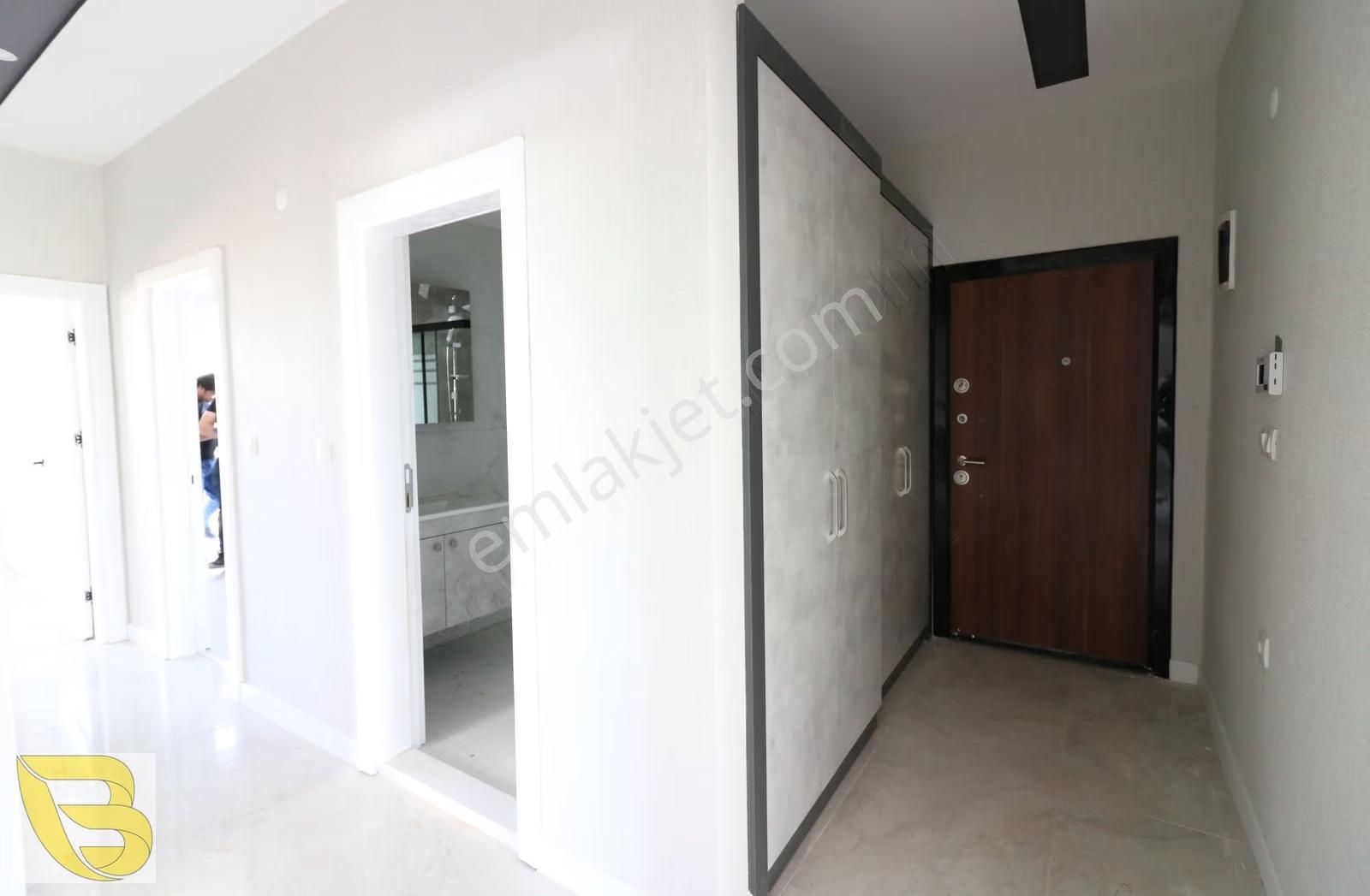 Bahçeyaka'da Havuzlu Lüx Apartman'da Satılık 3+1 Daire - Görsel 7