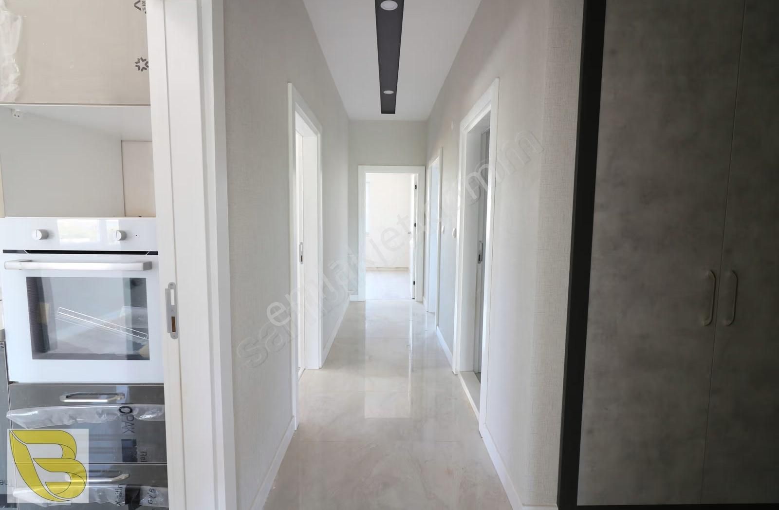 Bahçeyaka'da Havuzlu Lüx Apartman'da Satılık 3+1 Daire - Görsel 10